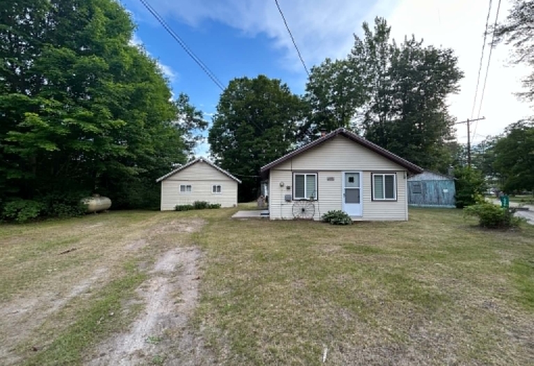 WATERFRONT INVESTMENT PROPERTY